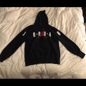 Boys L Red and Black Jordan Sweatshirt Preowned